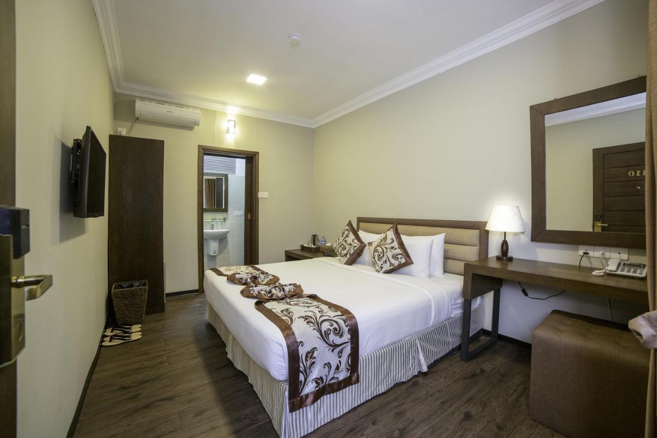Cloud 10 Boutique Hotel Yangon Bagian luar foto