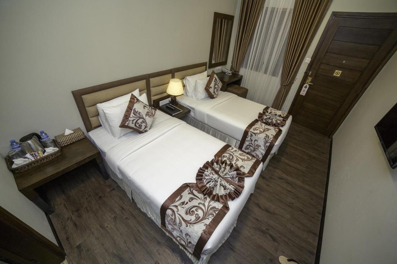 Cloud 10 Boutique Hotel Yangon Bagian luar foto
