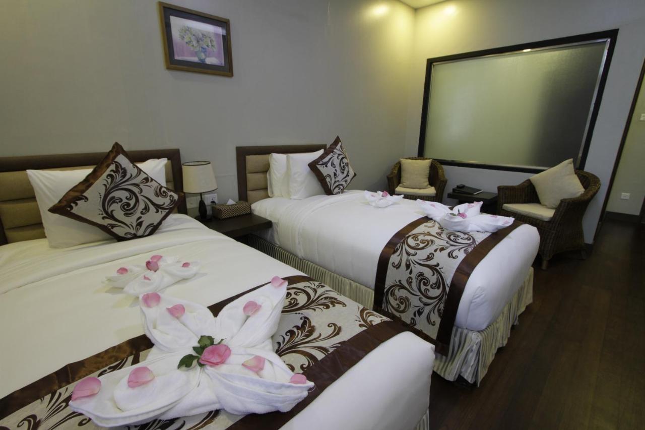 Cloud 10 Boutique Hotel Yangon Bagian luar foto