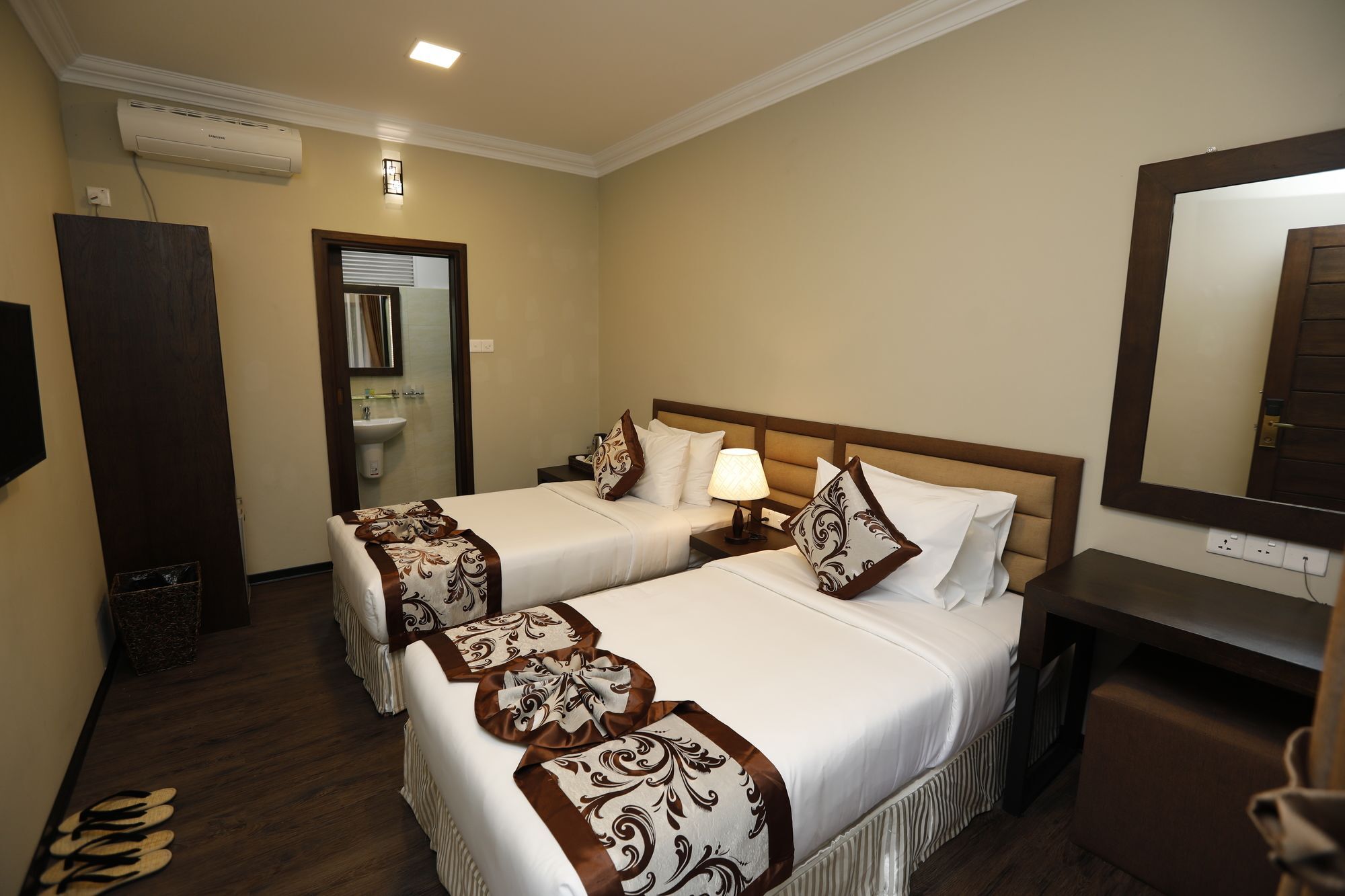 Cloud 10 Boutique Hotel Yangon Bagian luar foto